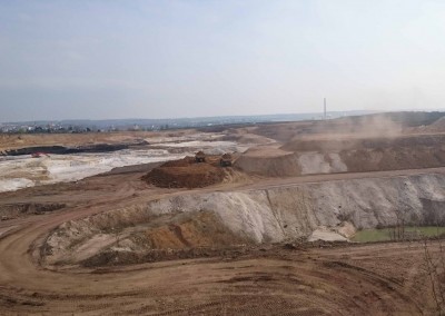 Abraumarbeiten in Grana (Sibelco)